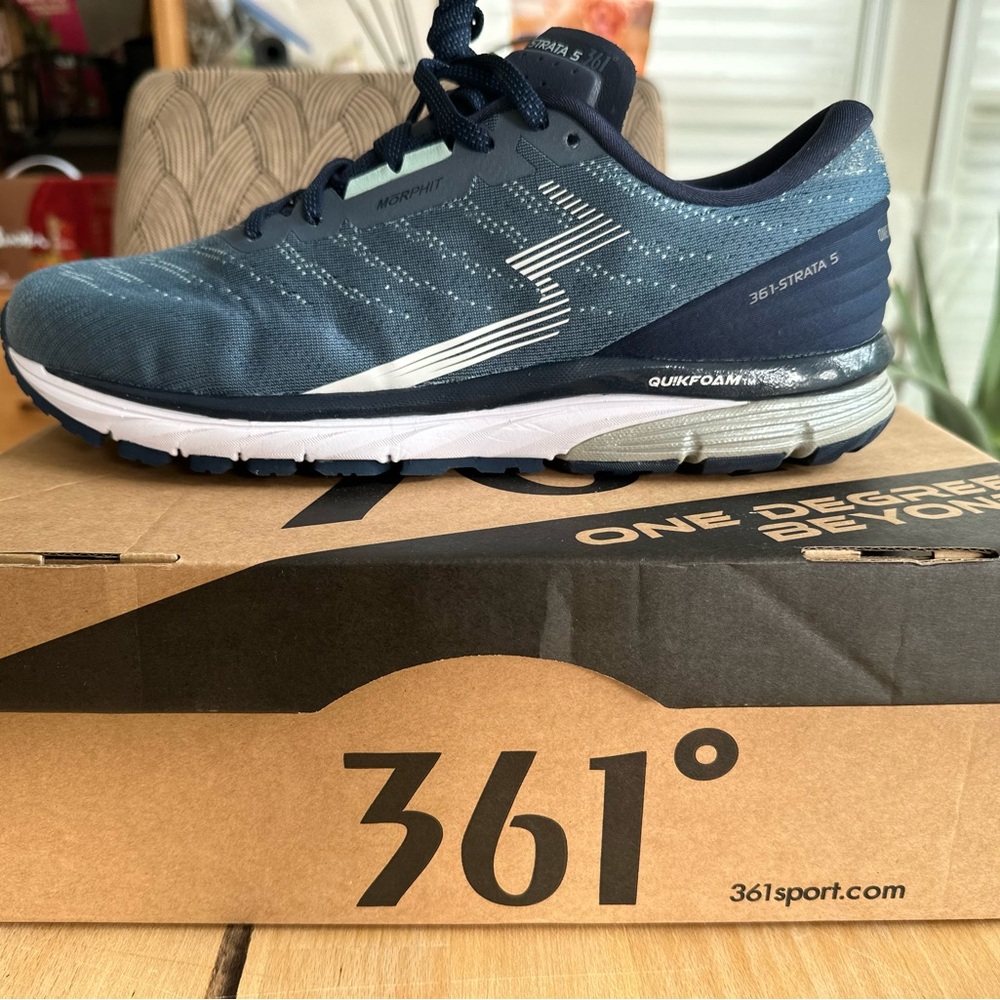 361 Stata 5 Running/Gym shoes
